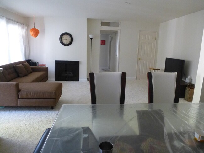 Foto del edificio - 5201 Summertime Ln