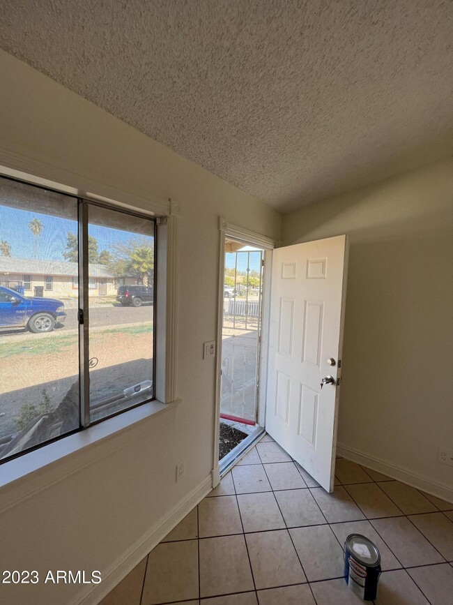 Building Photo - 4206 N 109th Dr