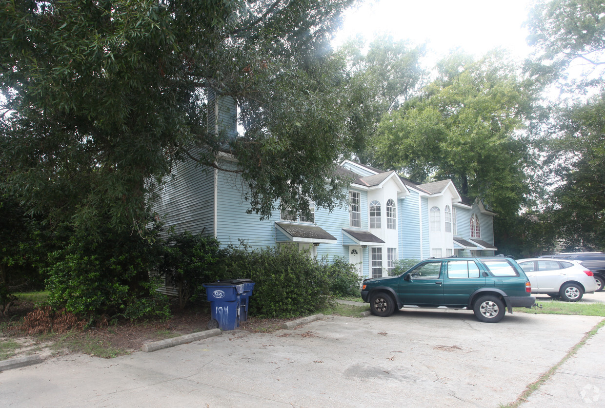 Building Photo - Teal Court Apartments