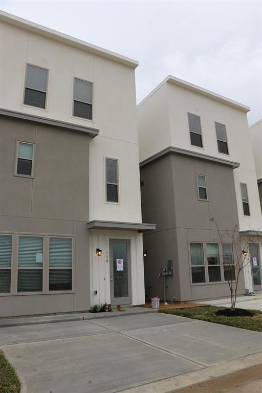 Foto del edificio - 18720 Centro Main St