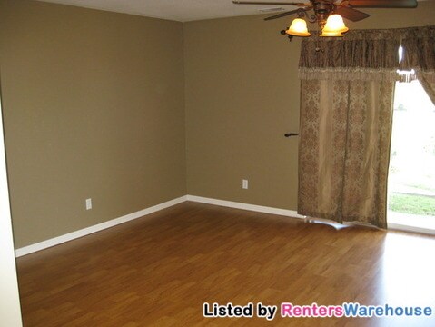 Building Photo - 5438 Lakewood Ter