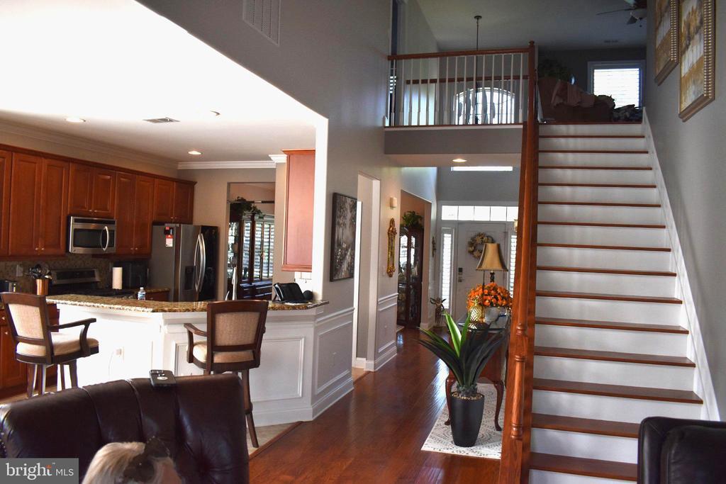 Foto del edificio - 904 Sweet Briar Cir