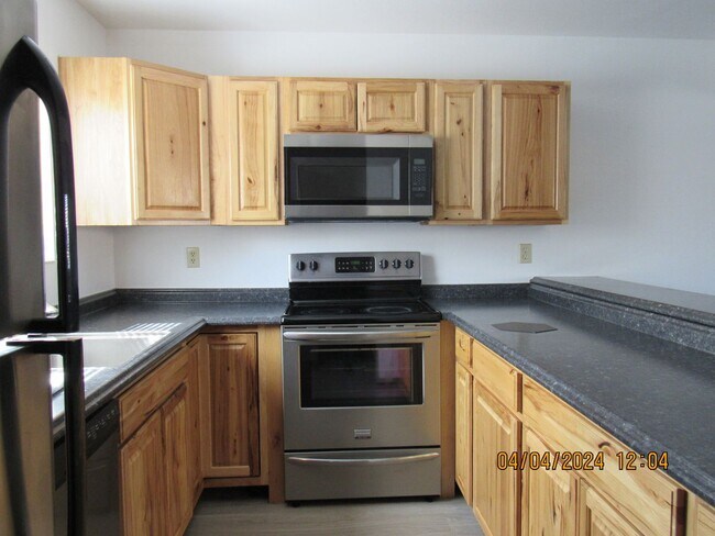 Foto del edificio - Two-Level Townhome