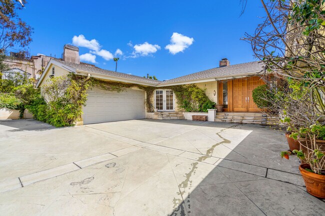 Building Photo - 9128 Leander Pl