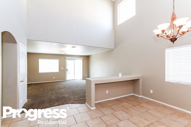 Building Photo - 1114 Cliffbrook Hedge Ave