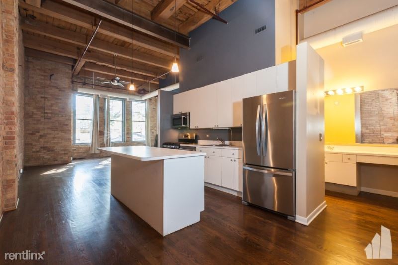 Foto principal - 1733 W Irving Park Rd