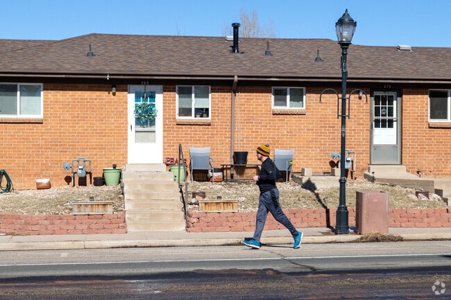 Take a jog down the streets of Monument.