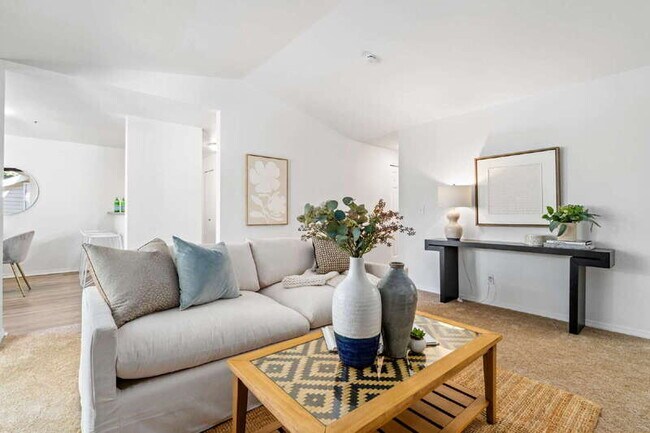 Foto del edificio - 19230 Forest Park Dr NE