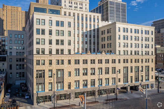 Foto del edificio - CBD Cincinnati Apartments