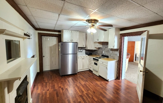 Building Photo - 2438 Romine Ave