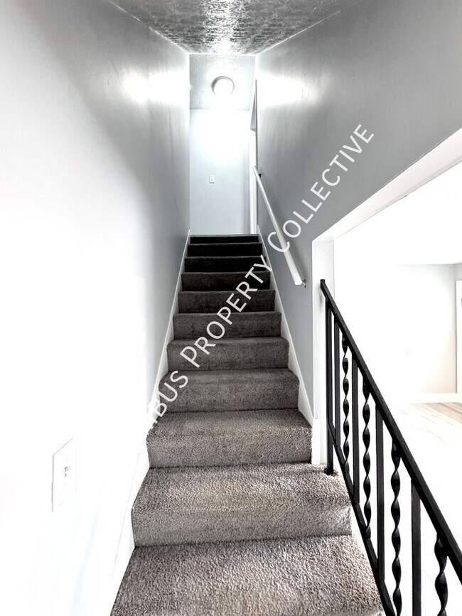 Foto del edificio - 4056 Carlton Ave