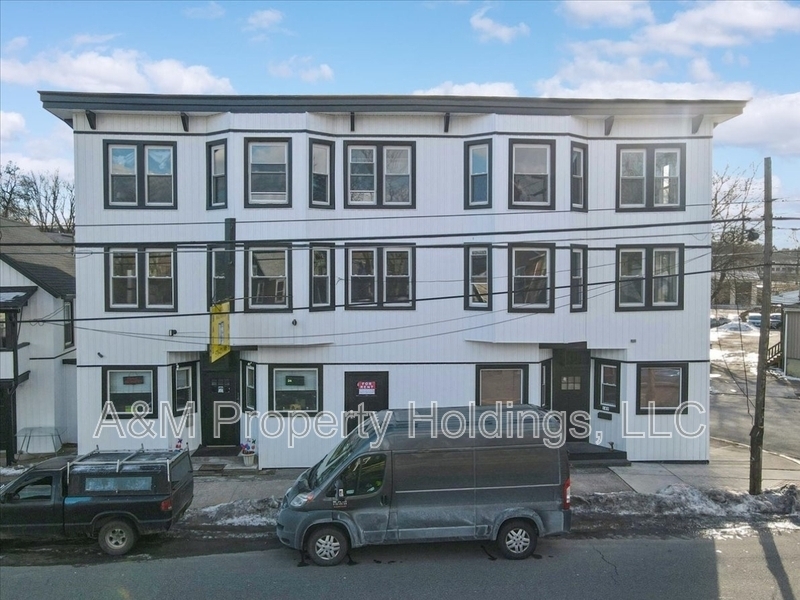 Foto principal - 143 N 9th St