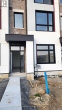 Building Photo - 229 Monarch Ave