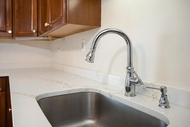 Foto del edificio - 401 Cabot St