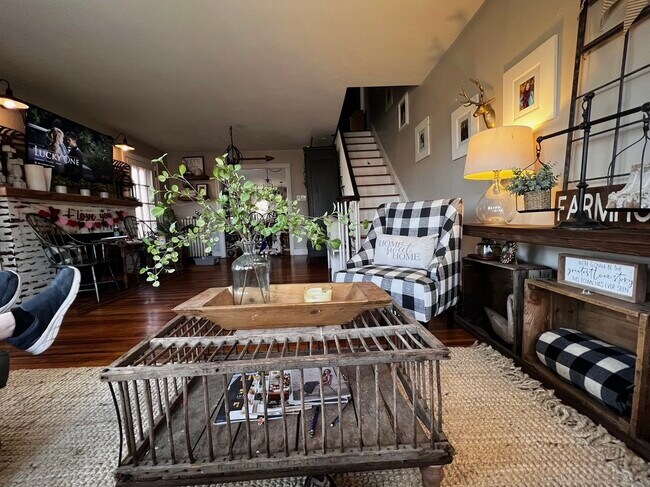 Foto del edificio - 854 N Evans St