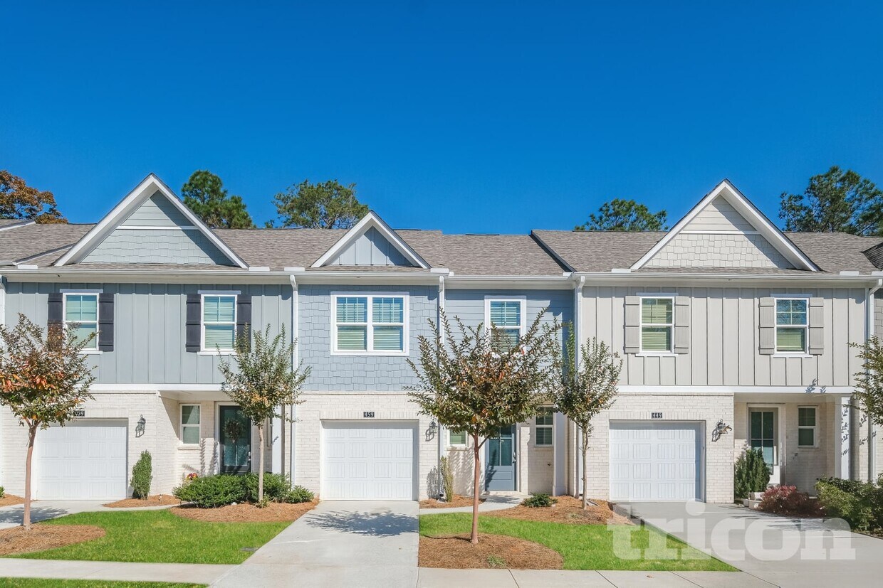 Foto principal - 459 Rosemary Park Ln