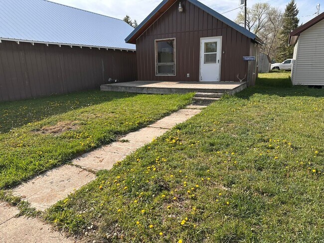 Foto del edificio - 1 Bed, 1 Bath house in Belt