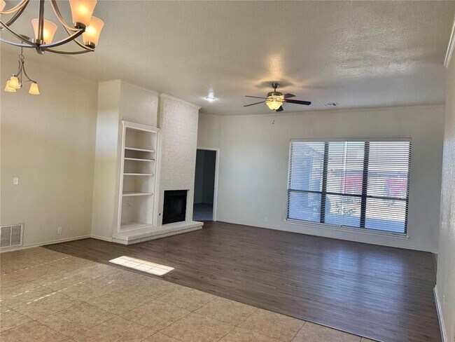 Foto del edificio - 1913 Lois Lynn Ln