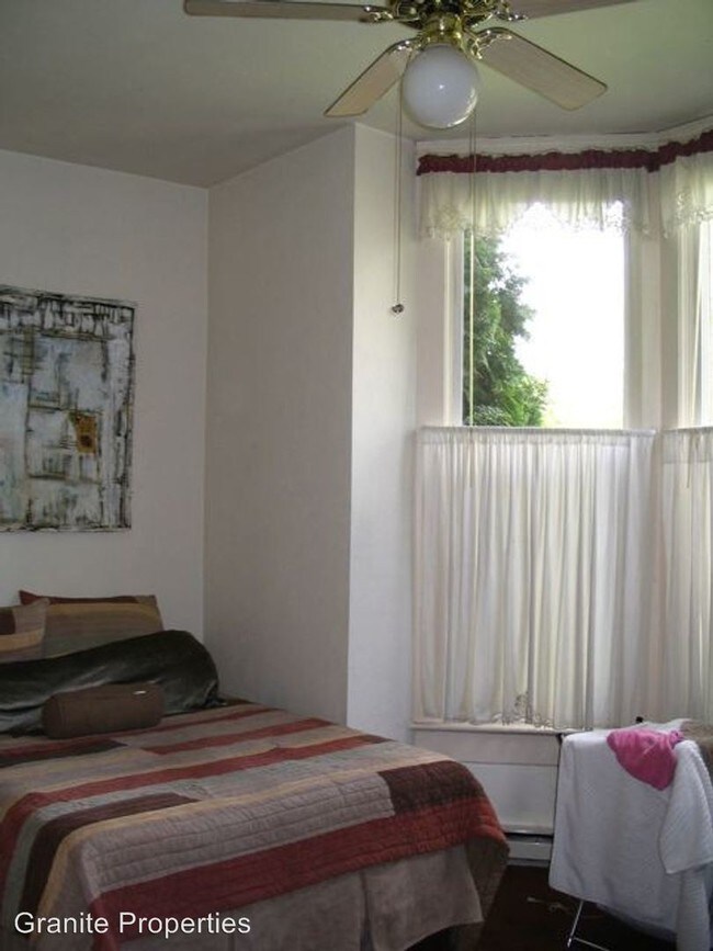 Foto del edificio - 1 br, 1 bath Apartment - 446 E 12th Ave #1