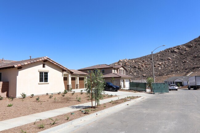 Foto del edificio - 5404 Viewstone Ct