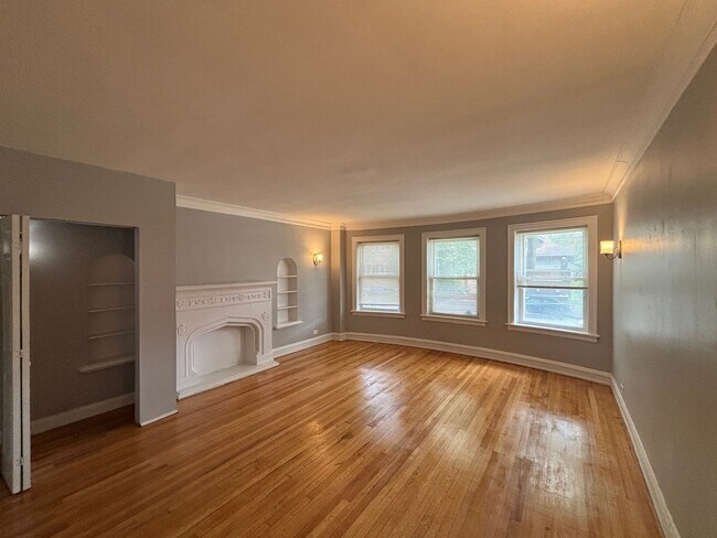 Foto del edificio - 8346-8348 S Maryland Ave