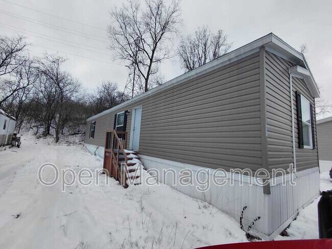 Building Photo - 301 Mantle Ave