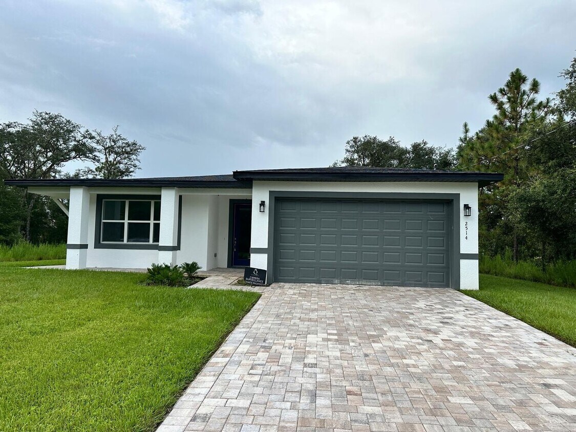 Foto principal - New Construction 3/2.5 Main Home for rent!...
