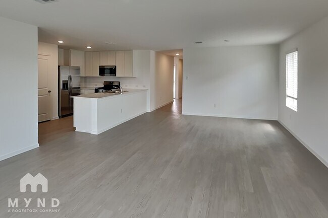 Foto del edificio - 708 Zuppino Ln