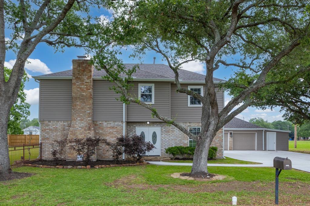 Foto principal - 114 Lakeway St