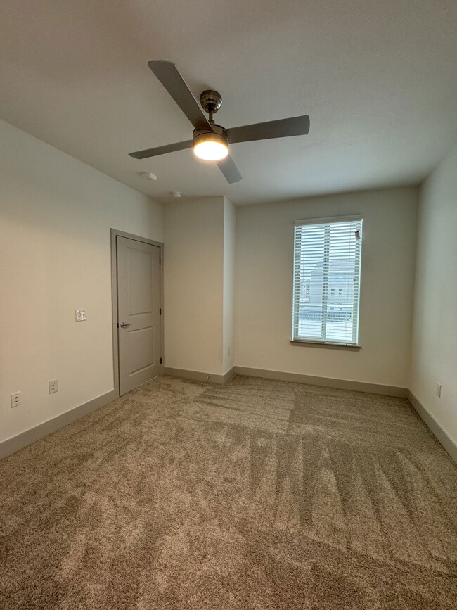 Building Photo - 5432 Huffines Blvd