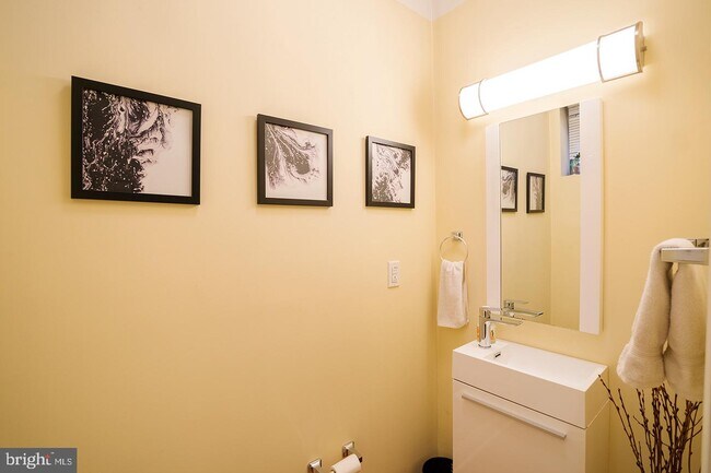 Foto del edificio - 1268 S Bucknell St