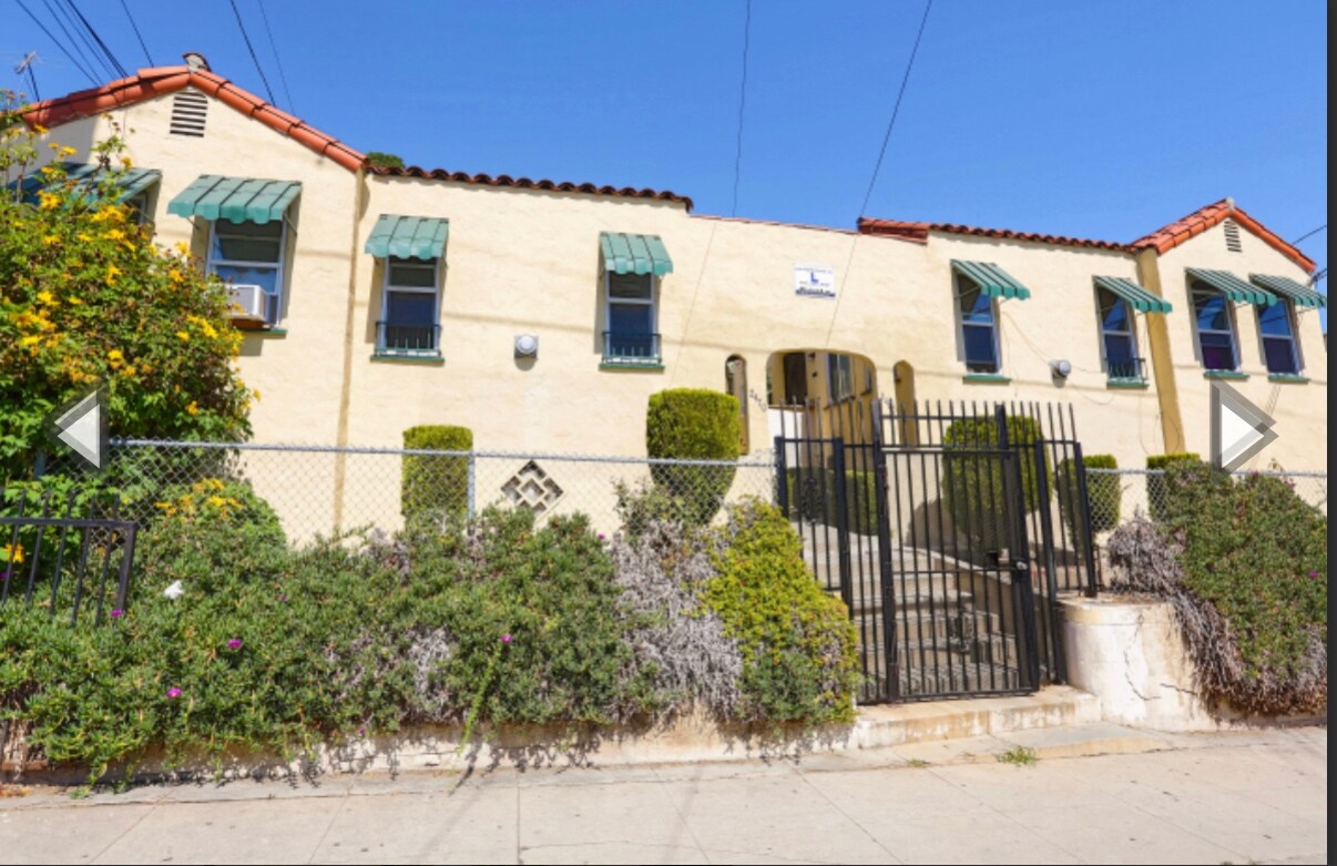 Primary Photo - 2468 Eastlake Ave