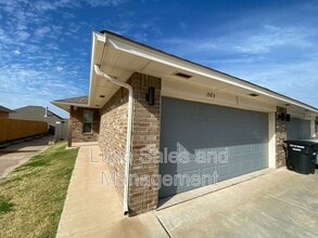 Building Photo - 1503 MacAlpine St