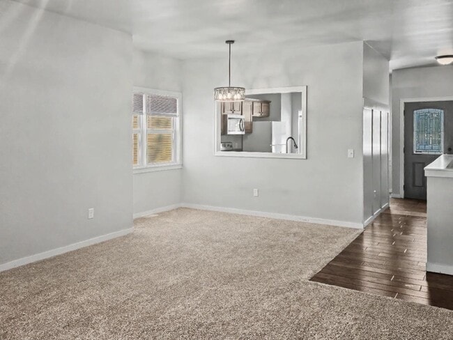 Foto del edificio - 6156-6158 Fairgrove St