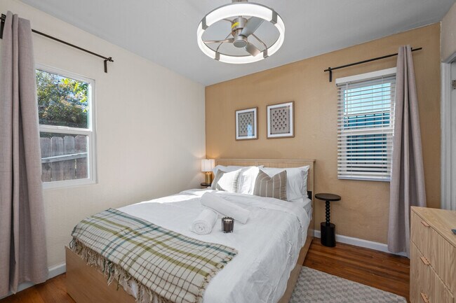 Foto del edificio - 2796 K St