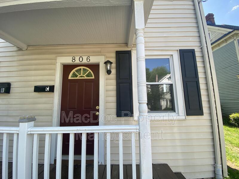 806 Weedon St, Fredericksburg, VA 22401 Condo for Rent in
