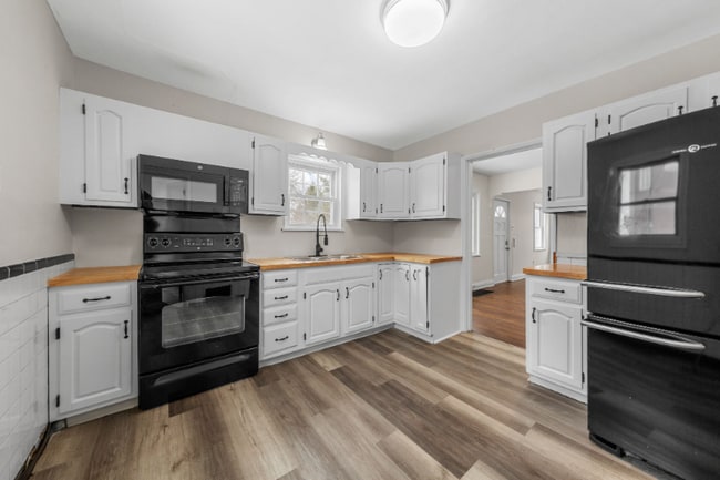 Building Photo - 2329 Brown Rd