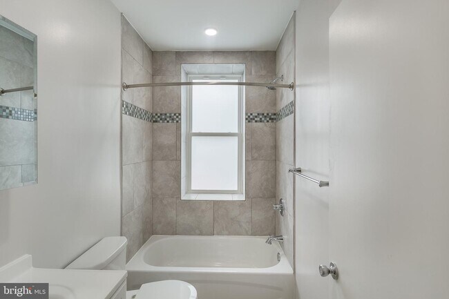 Building Photo - 500 S 52nd St