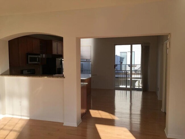 Foto del edificio - 8279 Labont Way