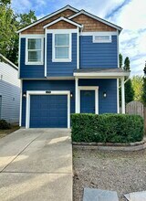 Building Photo - 624 SE Shega Ct