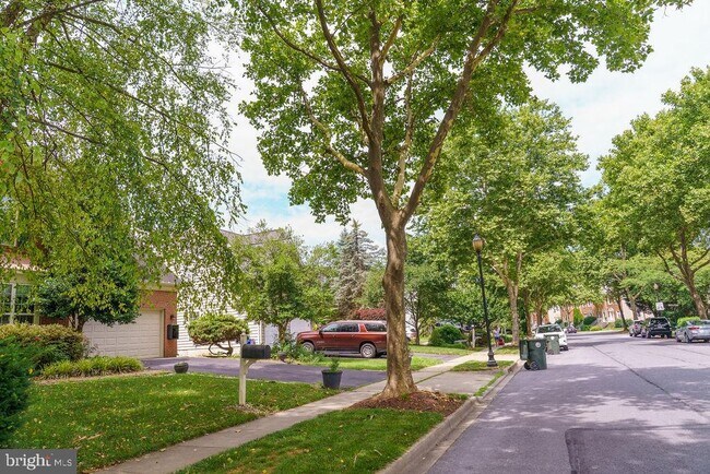 Building Photo - 1761 Wheyfield Dr