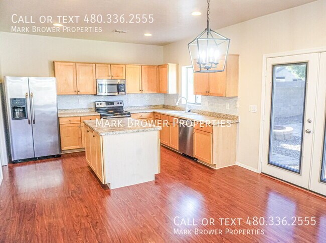 Building Photo - 396 E Bradstock Way