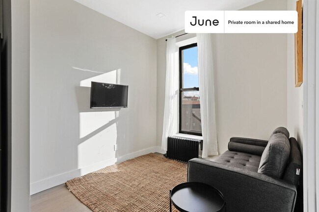 Foto del edificio - Room in Shared 3 bed/1 bath home in Park Slope