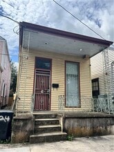 Building Photo - 3026 Constance St