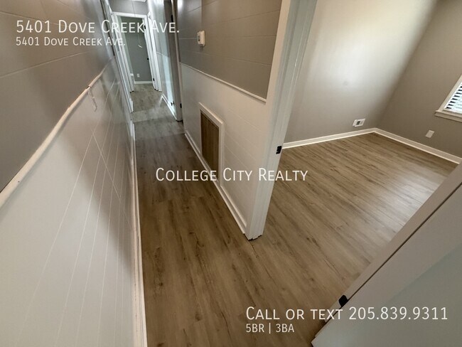 Foto del edificio - 5401 Dove Creek Ave