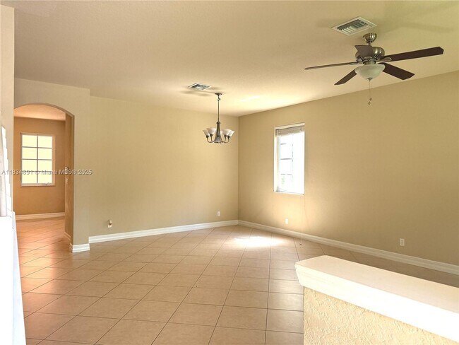 Building Photo - 131 Ennis Ln