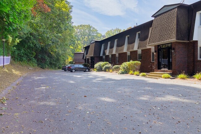 Foto del edificio - 31 Hillcrest Ave