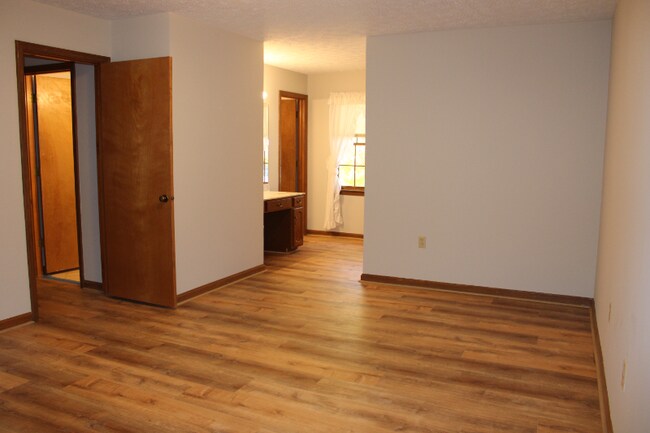 Foto del edificio - 438 Larkspur Ct