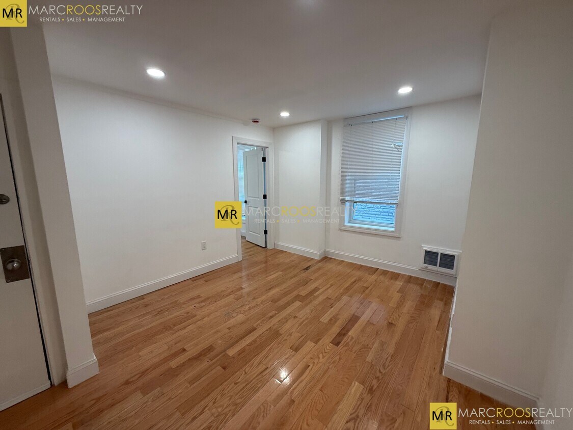 Foto principal - 22 Chelsea St