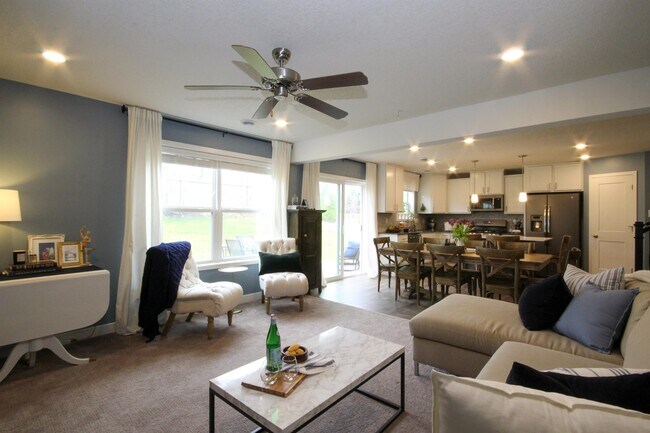 Foto del edificio - 5888 Royalton Rd NE